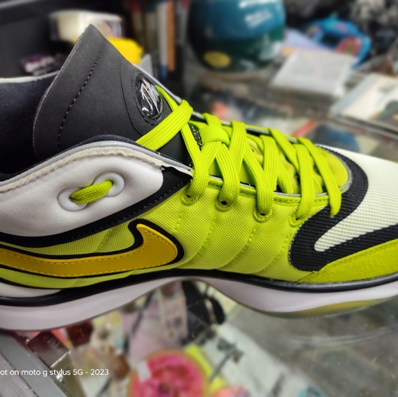 Nike Air Zoom G.T. Hustle 2 Men's Size 10.5 Yellow Athletic Gym Basketball Shoes - Picture 5 of 9